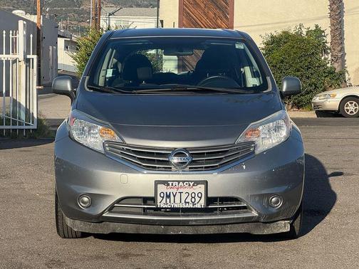 Magnetic Gray Metallic 2014 Nissan Versa Note SV