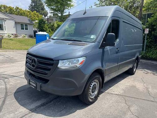 2019 Mercedes-Benz Sprinter 2500 Standard Roof