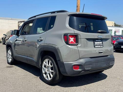 Sting-Gray Clearcoat 2019 Jeep Renegade Latitude