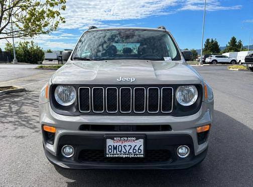 Sting-Gray Clearcoat 2019 Jeep Renegade Latitude