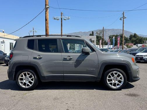 Sting-Gray Clearcoat 2019 Jeep Renegade Latitude