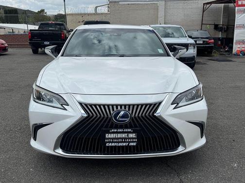 Eminent White Pearl 2020 Lexus ES 300h Base