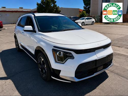 Snow White Pearl 2024 Kia Niro EV Wind