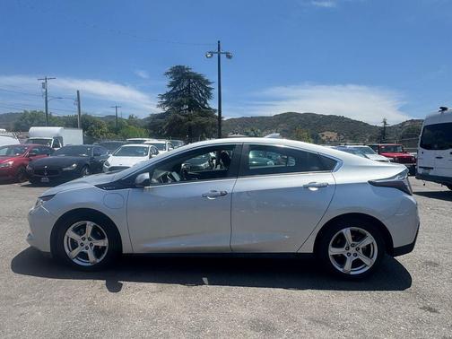 Silver Ice Metallic 2017 Chevrolet Volt LT