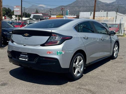Silver Ice Metallic 2017 Chevrolet Volt LT