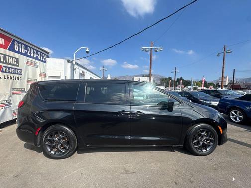 2018 Chrysler Pacifica Touring Plus