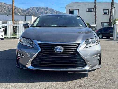 2017 Lexus ES 300h Base