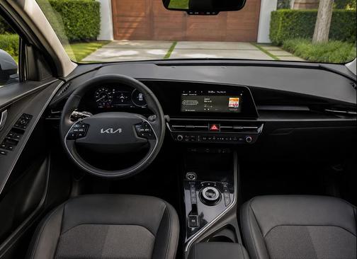 Snow White Pearl 2023 Kia Niro EV Wind