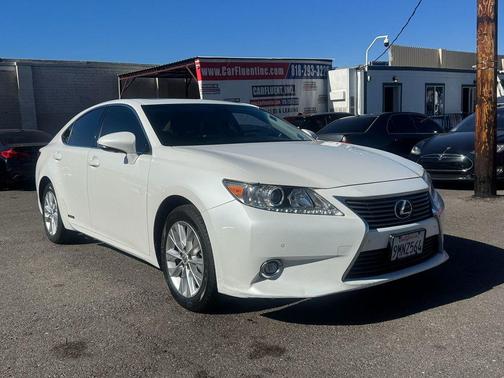 2014 Lexus ES 300h Base