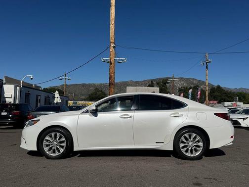 2014 Lexus ES 300h Base