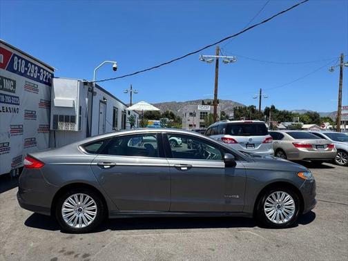 2014 Ford Fusion Hybrid S