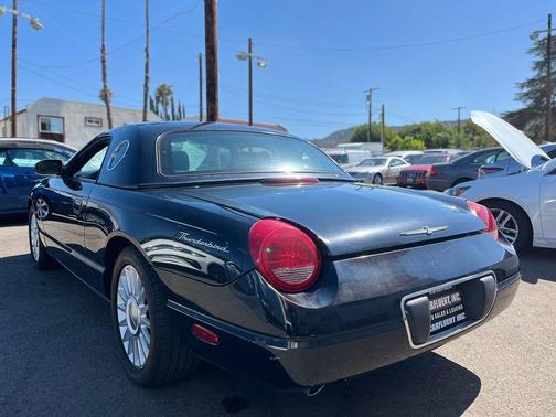 2004 Ford Thunderbird Deluxe