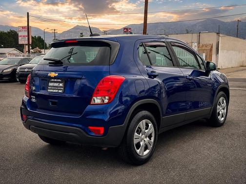 Blue Topaz Metallic 2017 Chevrolet Trax LS