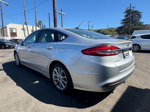 2017 Ford Fusion Hybrid SE