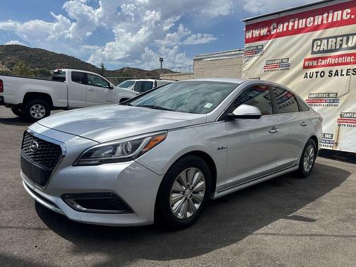 2016 Hyundai SONATA Hybrid SE
