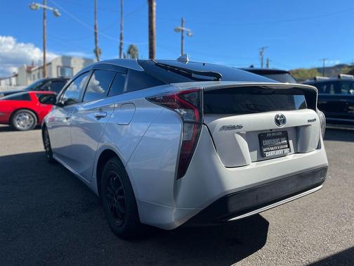 2016 Toyota Prius Two