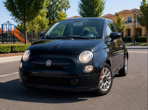 Nero Puro (Straight Black) 2017 FIAT 500 Pop