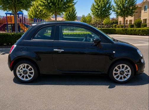Nero Puro (Straight Black) 2017 FIAT 500 Pop