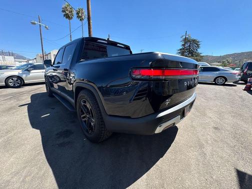 2023 Rivian R1T Adventure