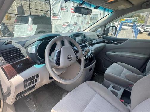 2017 Nissan Quest SV