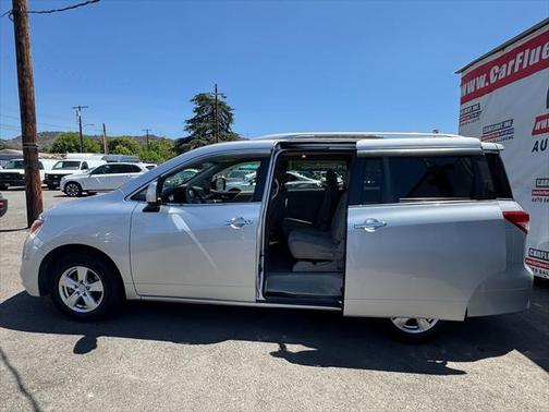 2017 Nissan Quest SV