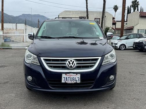 2013 Volkswagen Routan SEL Premium
