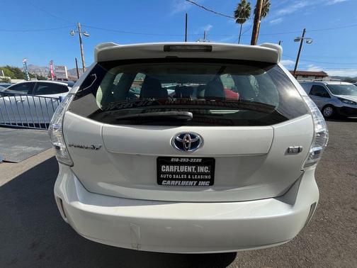 2013 Toyota Prius v Two