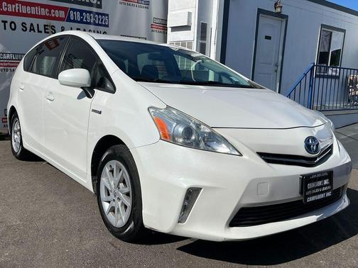 2013 Toyota Prius v Two