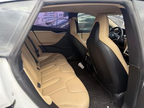 2013 Tesla Model S Performance