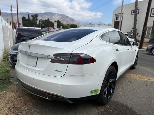 2013 Tesla Model S Performance