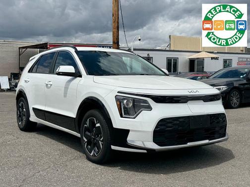 Snow White Pearl 2024 Kia Niro EV Wind