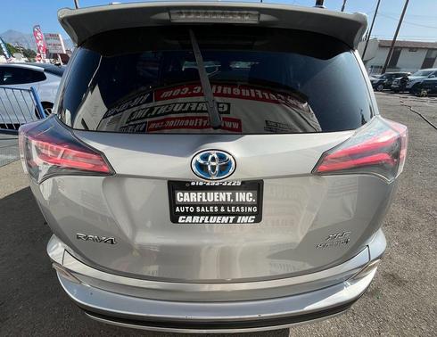 2017 Toyota RAV4 Hybrid XLE