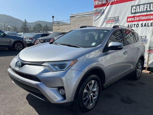 2017 Toyota RAV4 Hybrid XLE
