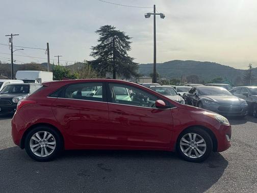 2013 Hyundai Elantra GT Base