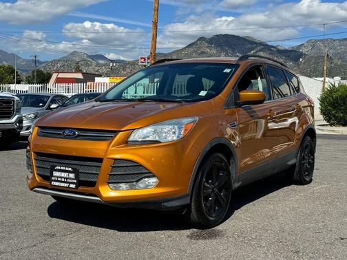 Sunset 2016 Ford Escape SE