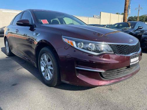 Photo 1 of 26 of 2018 Kia Optima LX