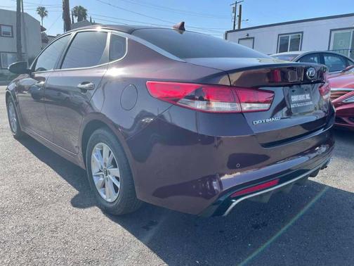 Photo 4 of 26 of 2018 Kia Optima LX