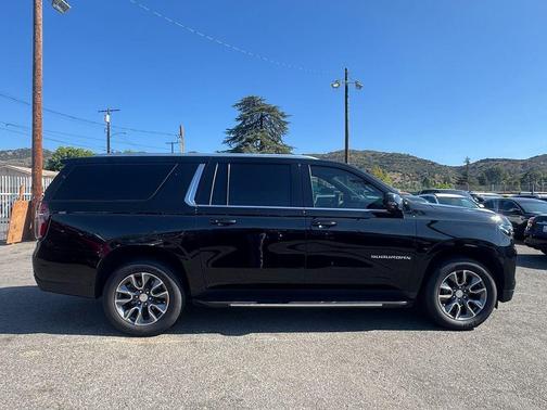 Black 2023 Chevrolet Suburban LT