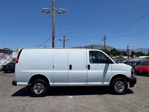Summit White 2021 GMC Savana 2500 Work Van