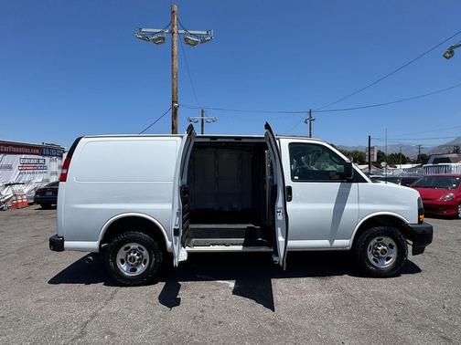 Summit White 2021 GMC Savana 2500 Work Van
