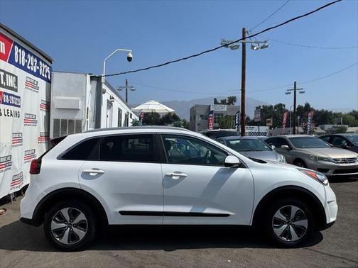2017 Kia Niro LX