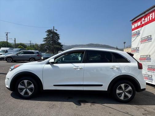 2017 Kia Niro LX