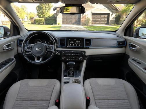 Platinum Graphite 2019 Kia Niro LX