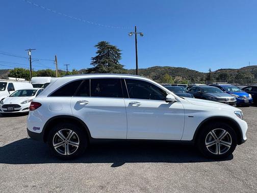 White 2019 Mercedes-Benz GLC 350e 4MATIC