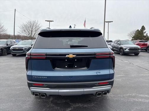2025 Chevrolet Traverse LT