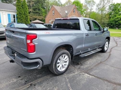 Photo 5 of 37 of 2019 Chevrolet Silverado 1500 Custom