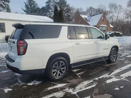 2024 Chevrolet Suburban 4WD Z71