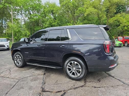 Dark Ash Metallic 2025 Chevrolet Tahoe LS
