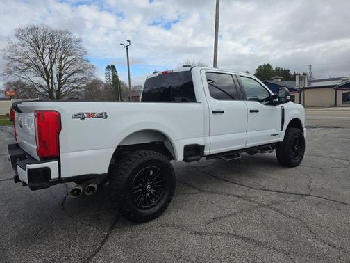 Oxford White 2023 Ford F-250 XLT