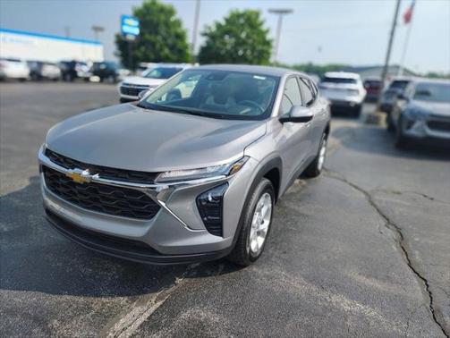 2025 Chevrolet Trax LS